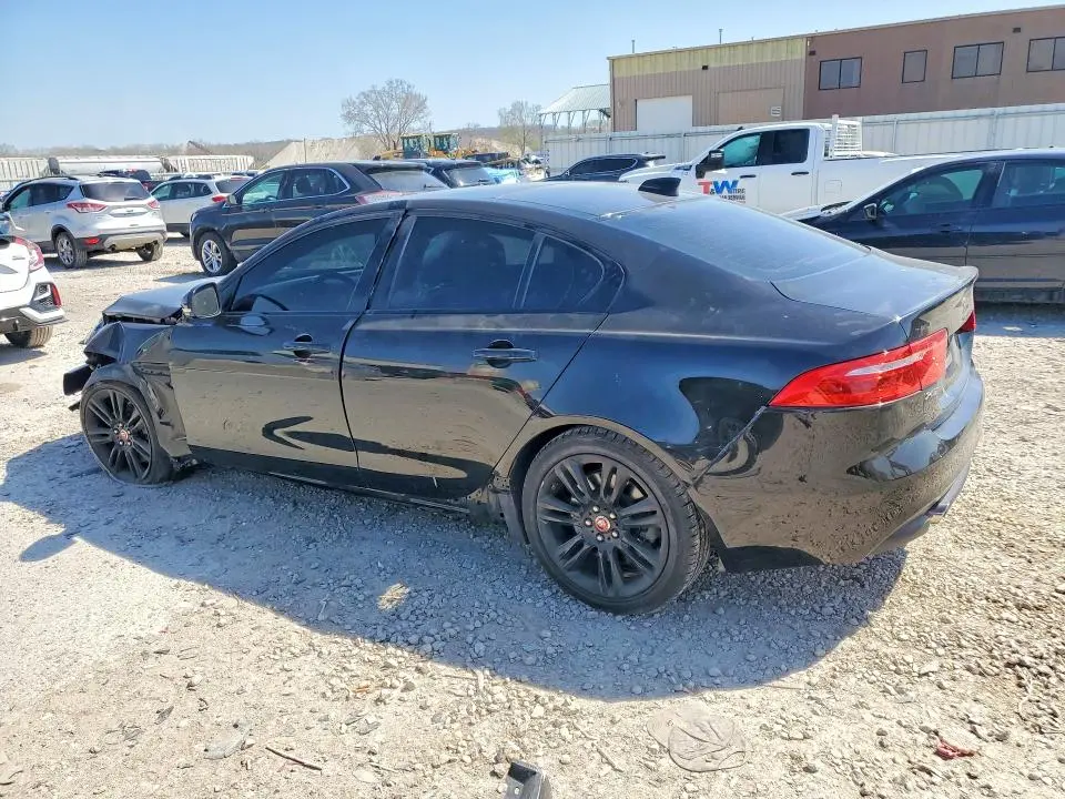 2017 JAGUAR XE PRESTIGE  