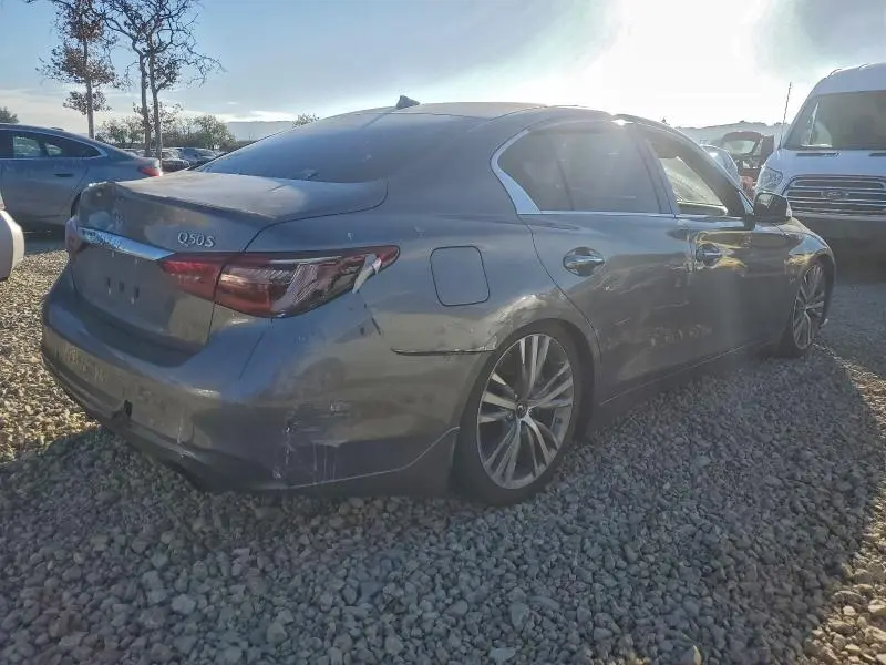 2018 INFINITI Q50 LUXE  