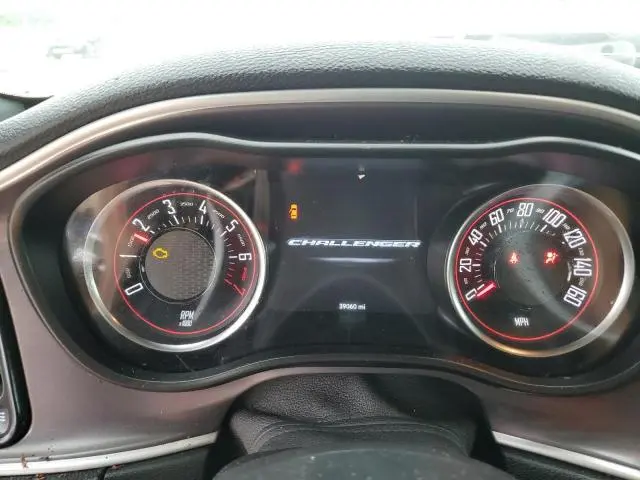 2022 DODGE CHALLENGER SXT  