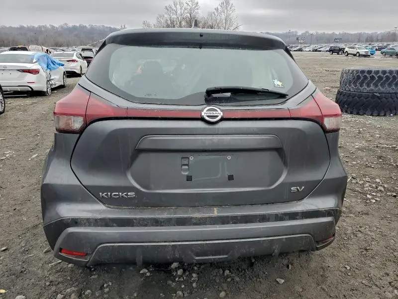 2021 NISSAN KICKS SV  