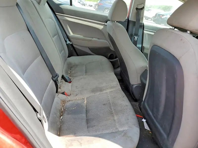 2018 HYUNDAI ELANTRA SE  