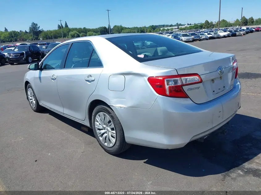 2013 TOYOTA CAMRY LE