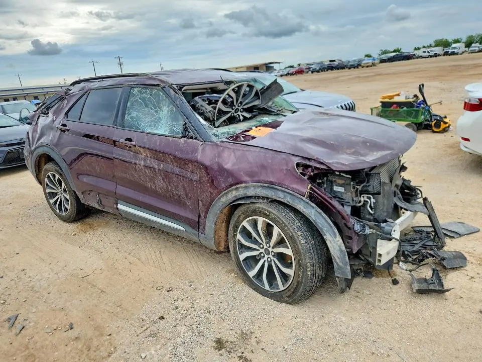 2022 FORD EXPLORER XLT  