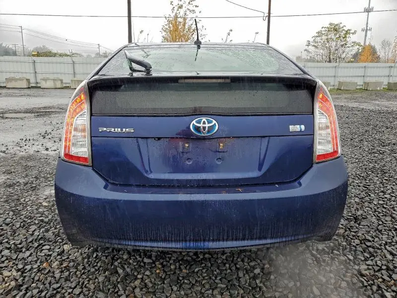 2013 TOYOTA PRIUS   
