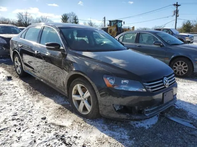 2014 VOLKSWAGEN PASSAT SE  