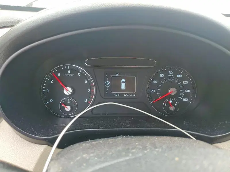 2017 KIA SORENTO LX  