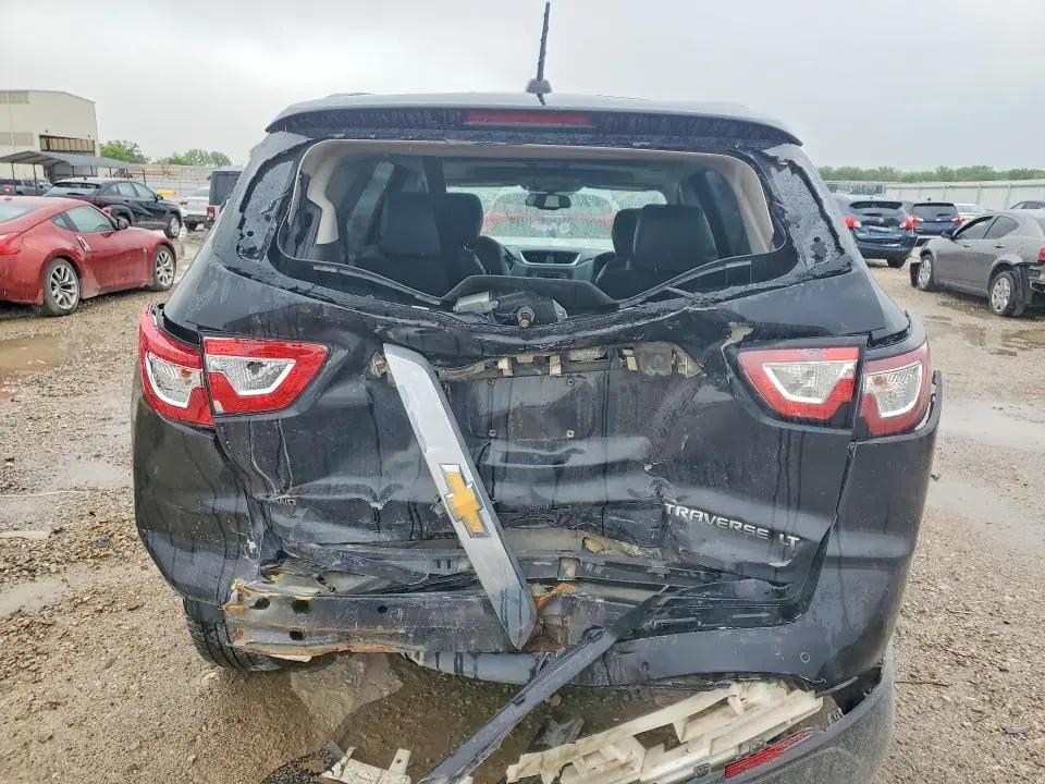 2017 CHEVROLET TRAVERSE LT  