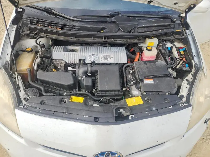 2013 TOYOTA PRIUS THREE  