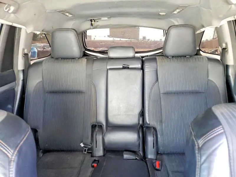 2015 TOYOTA HIGHLANDER LE PLUS  
