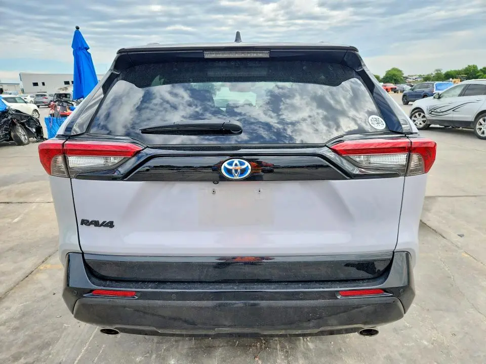 2023 TOYOTA RAV4 XSE  