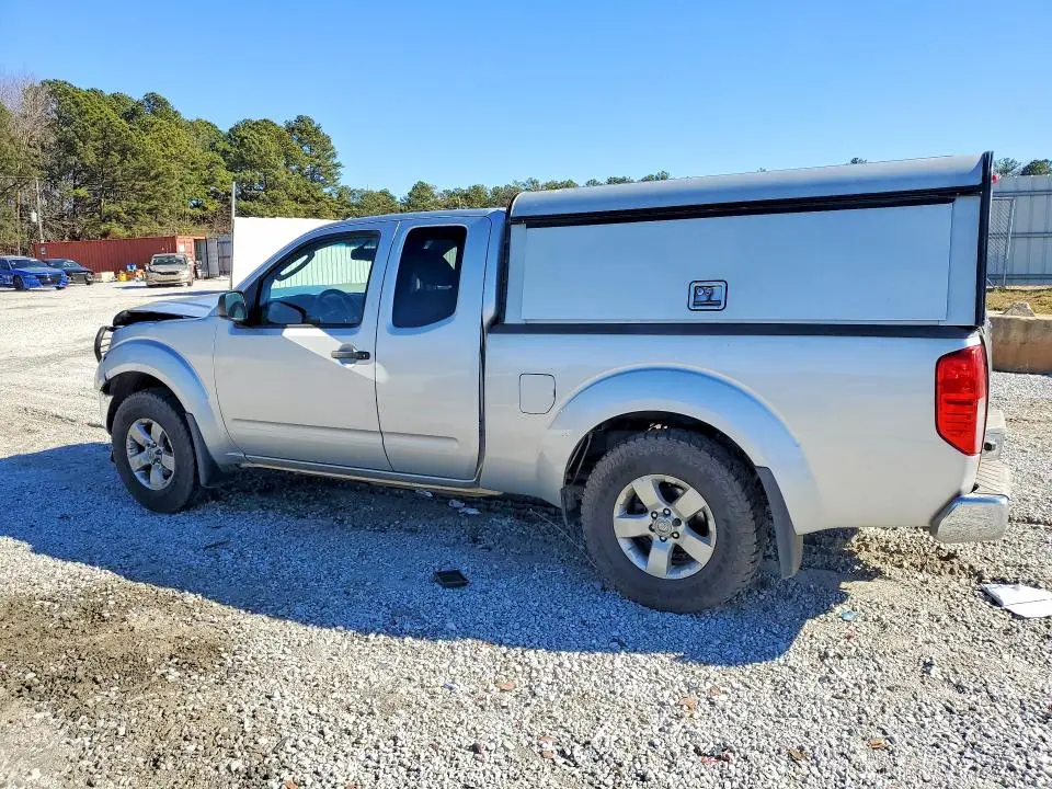 2011 NISSAN FRONTIER SV V6  