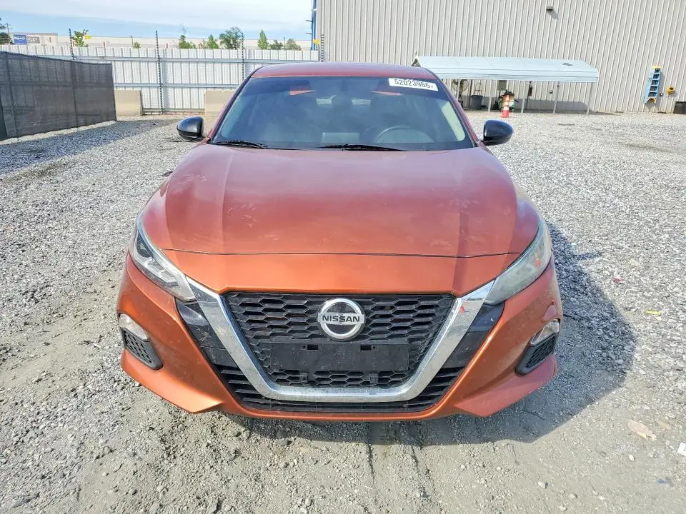 2019 NISSAN ALTIMA SR  