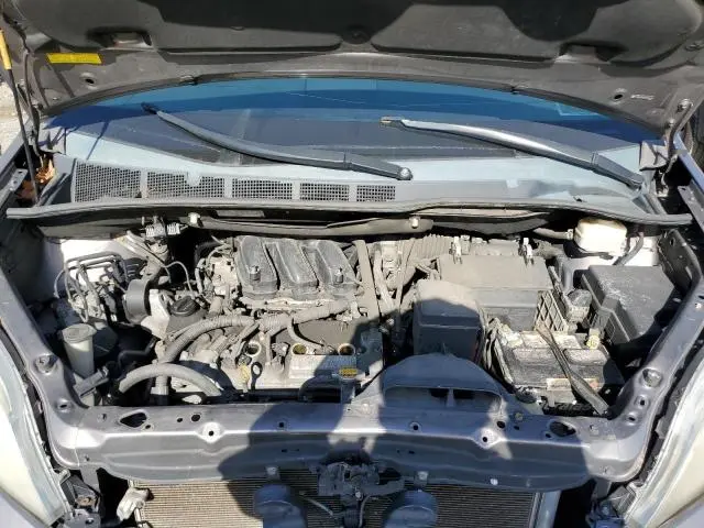 2013 TOYOTA SIENNA LE  