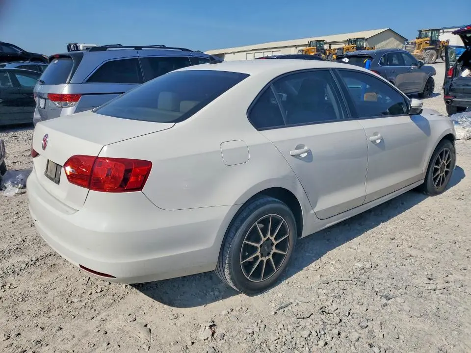 2012 VOLKSWAGEN JETTA SE  