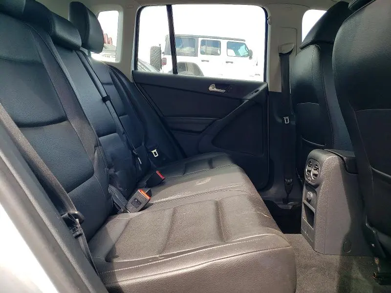 2017 VOLKSWAGEN TIGUAN S  