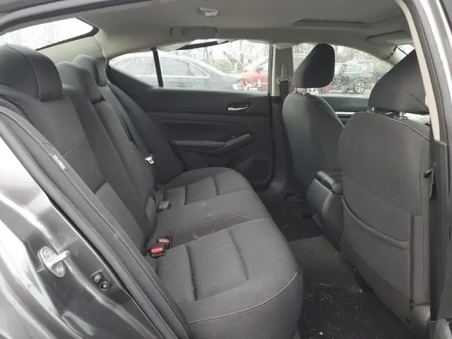 2022 NISSAN ALTIMA SV  