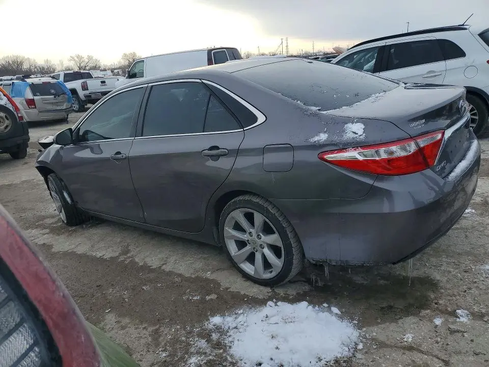 2015 TOYOTA CAMRY LE  
