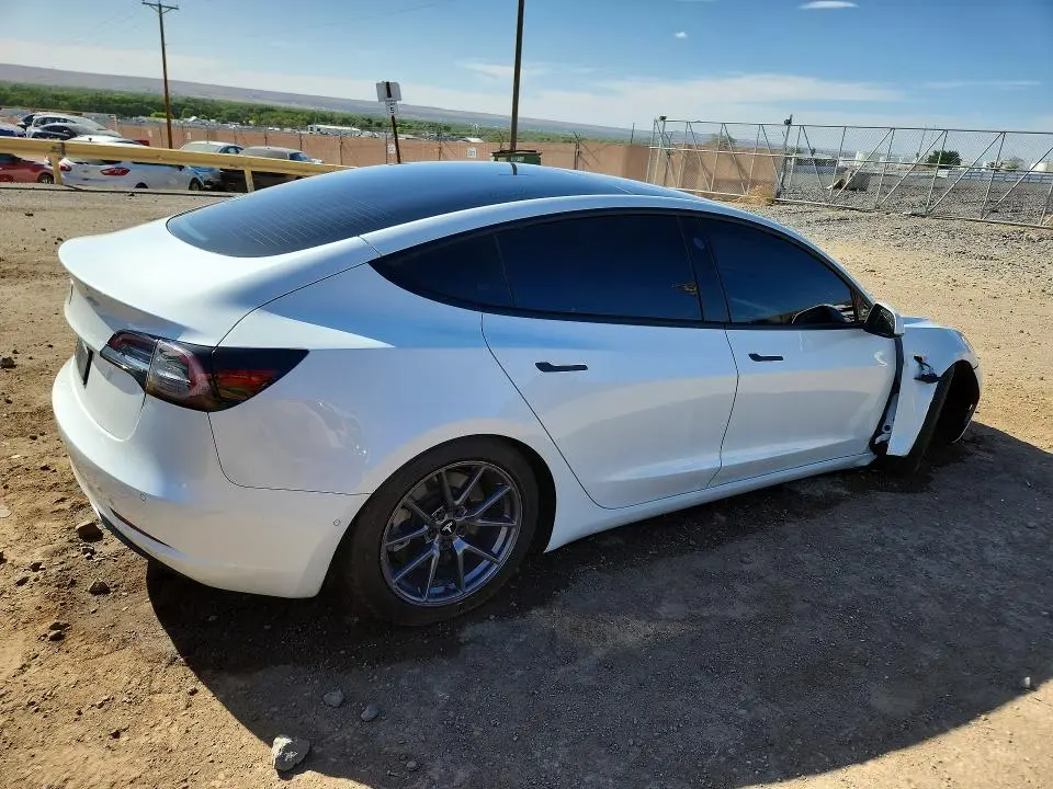 2021 TESLA MODEL 3   