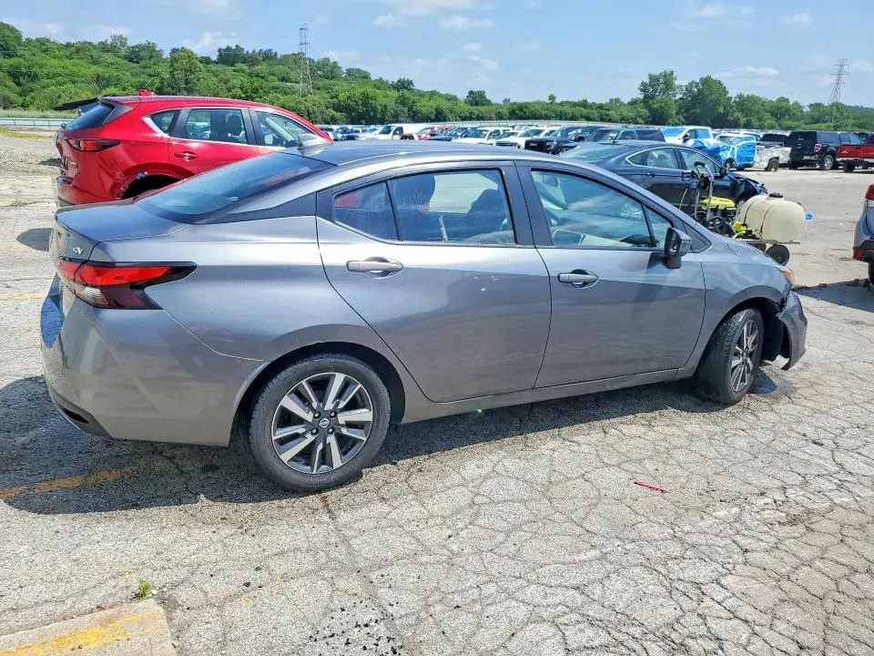 2021 NISSAN VERSA SV  