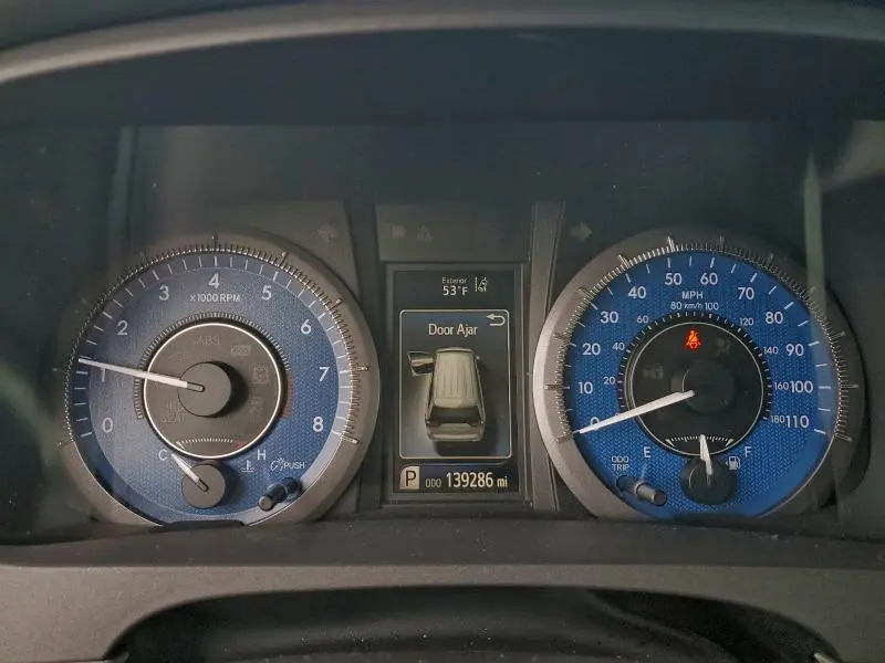 2018 TOYOTA SIENNA LE  