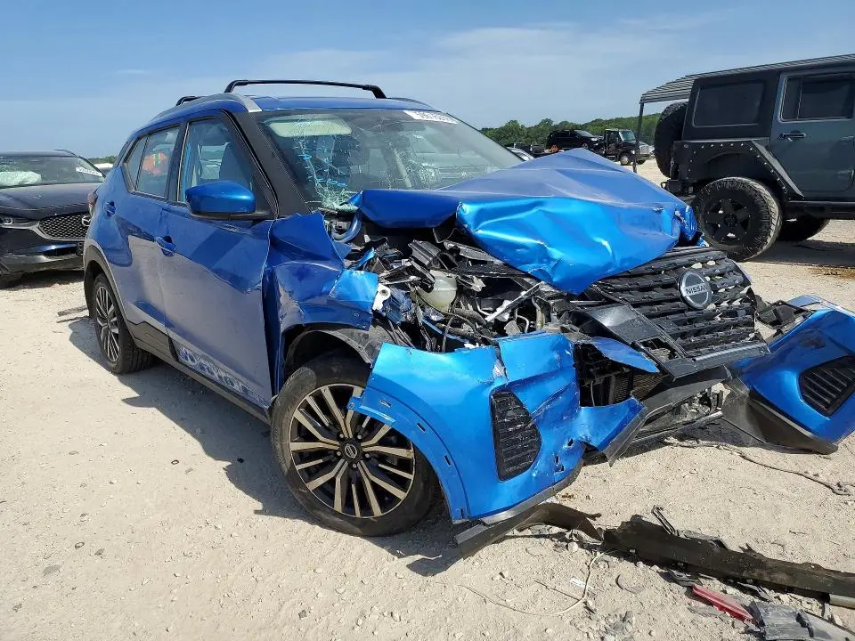 2021 NISSAN KICKS SV  