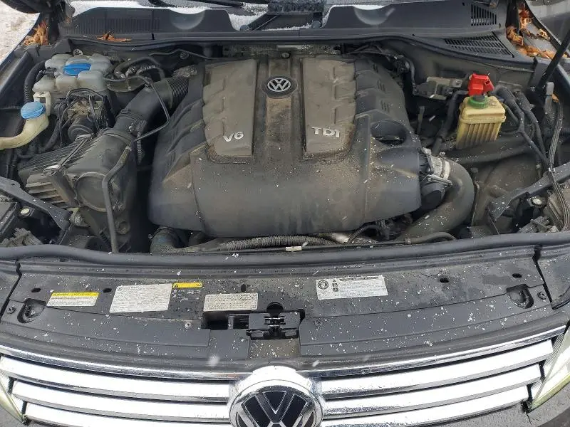2015 VOLKSWAGEN TOUAREG V6 TDI  
