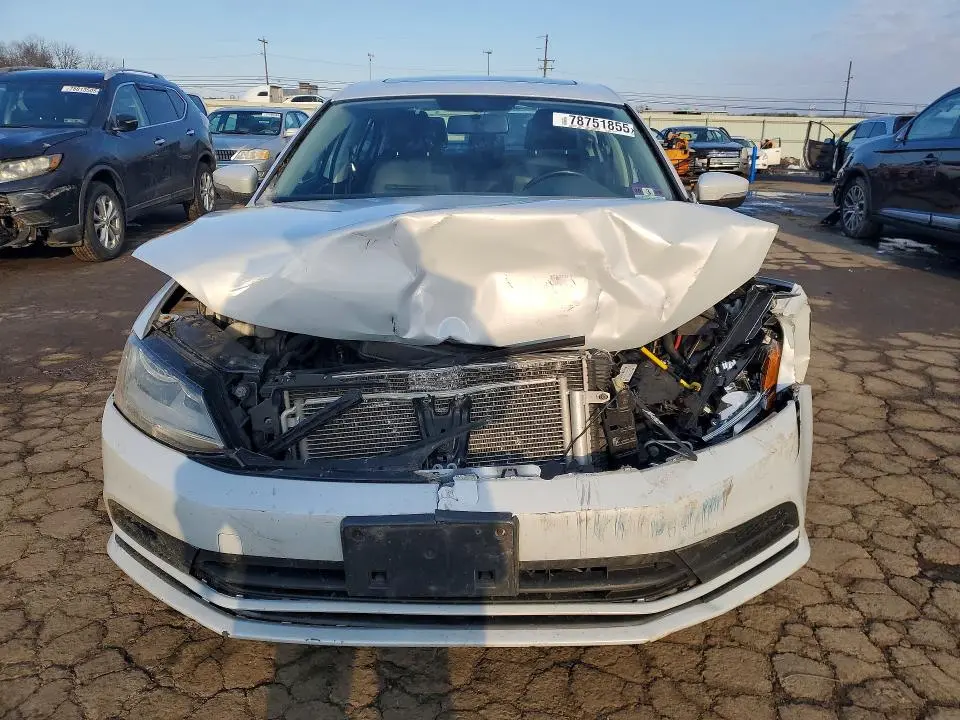 2017 VOLKSWAGEN JETTA SE  