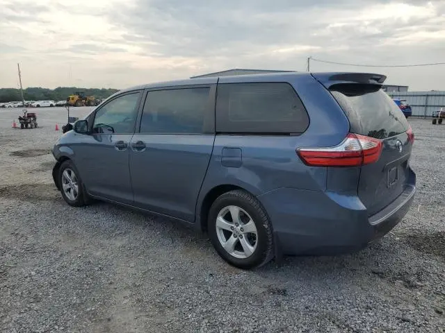 2017 TOYOTA SIENNA   