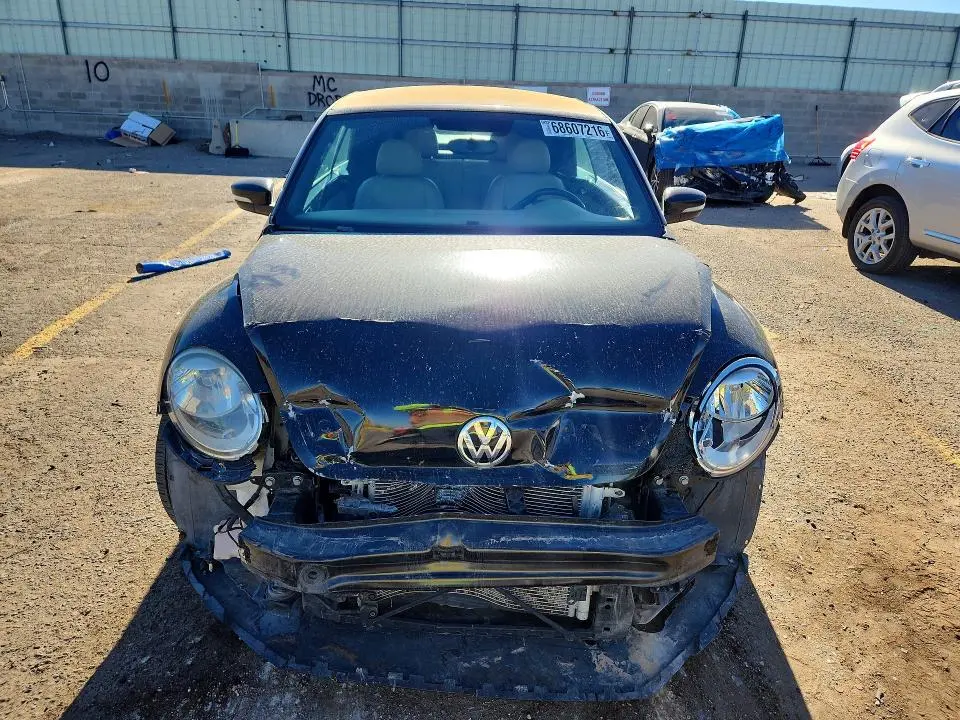 2013 VOLKSWAGEN BEETLE   