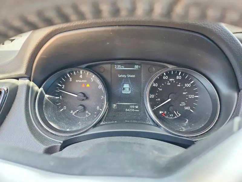 2017 NISSAN ROGUE SL  