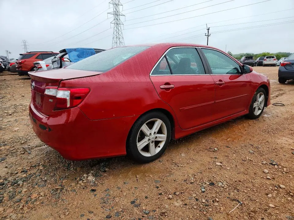 2012 TOYOTA CAMRY SE  
