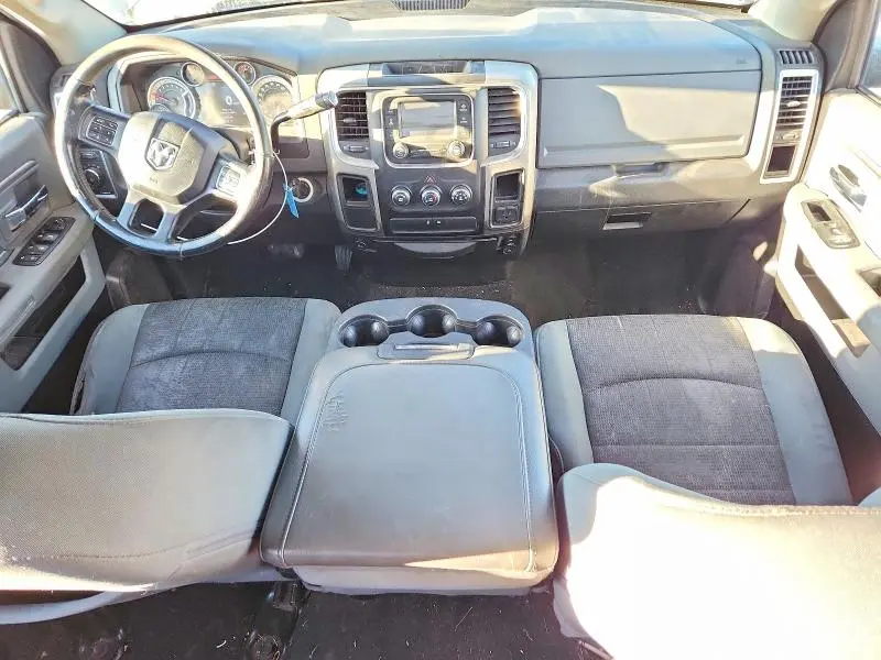 2013 RAM 1500 SLT  