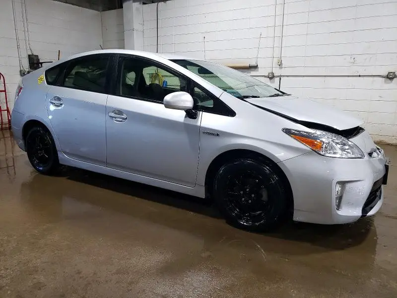 2014 TOYOTA PRIUS   