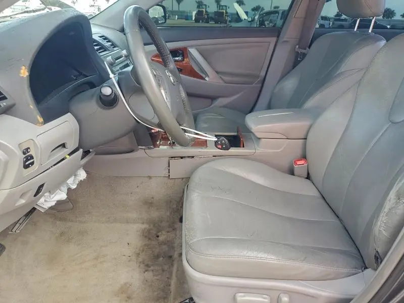 2010 TOYOTA CAMRY BASE  