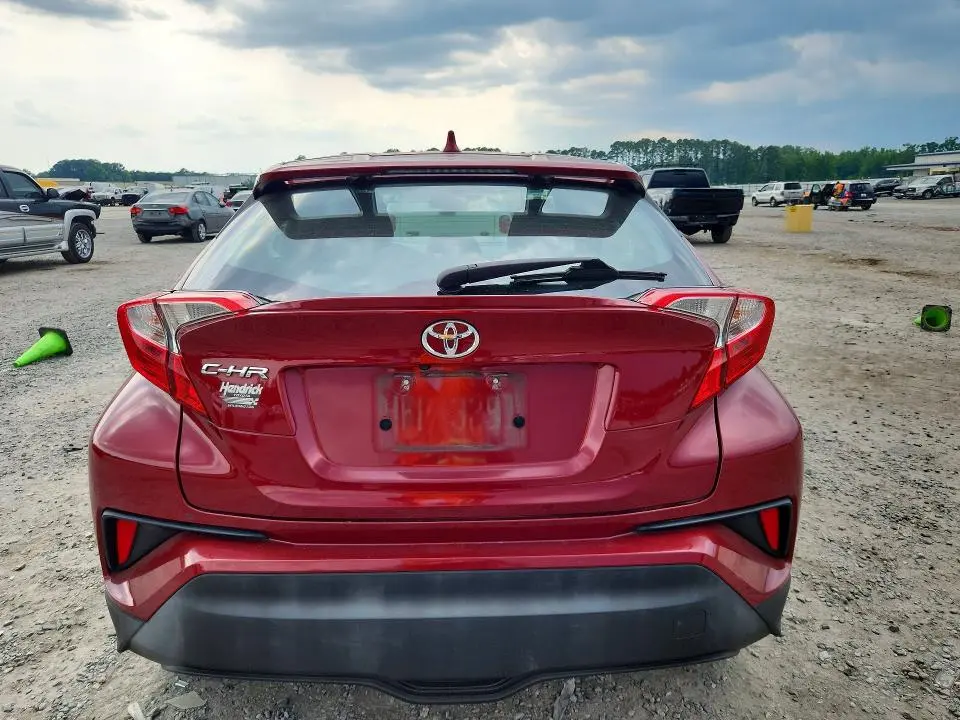 2019 TOYOTA C-HR LE  