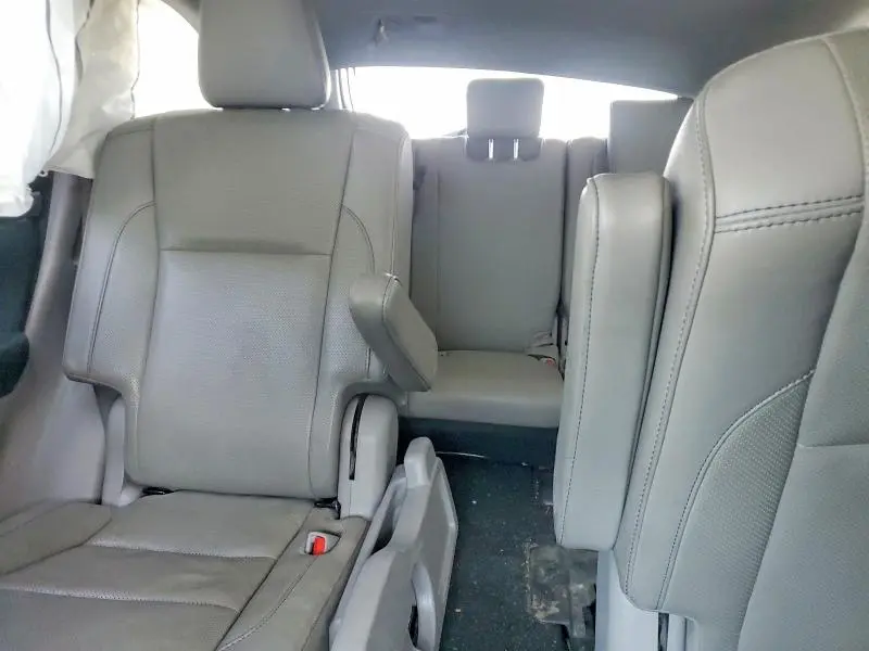 2018 TOYOTA HIGHLANDER HYBRID LIMITED  