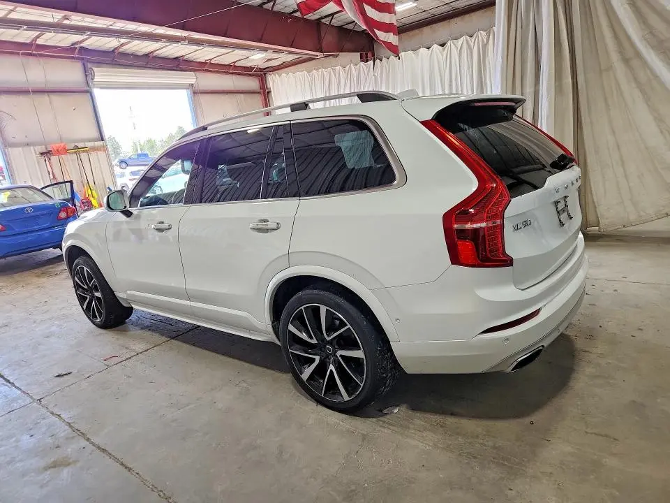 2018 VOLVO XC90 T6  