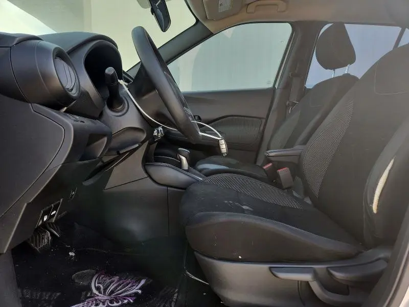 2019 NISSAN KICKS S  