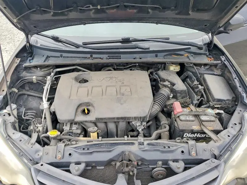 2015 TOYOTA COROLLA LE PLUS  