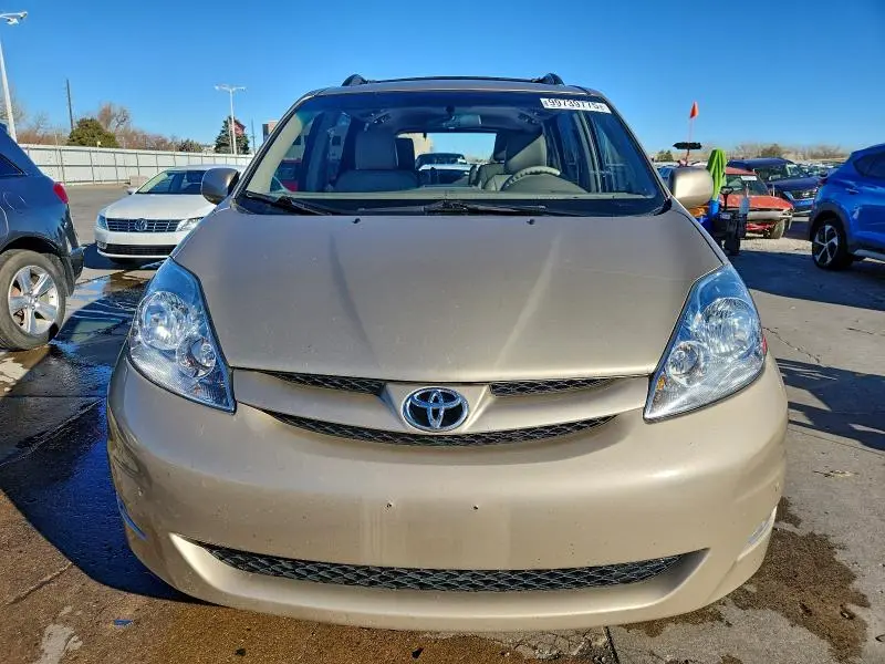 2010 TOYOTA SIENNA XLE  