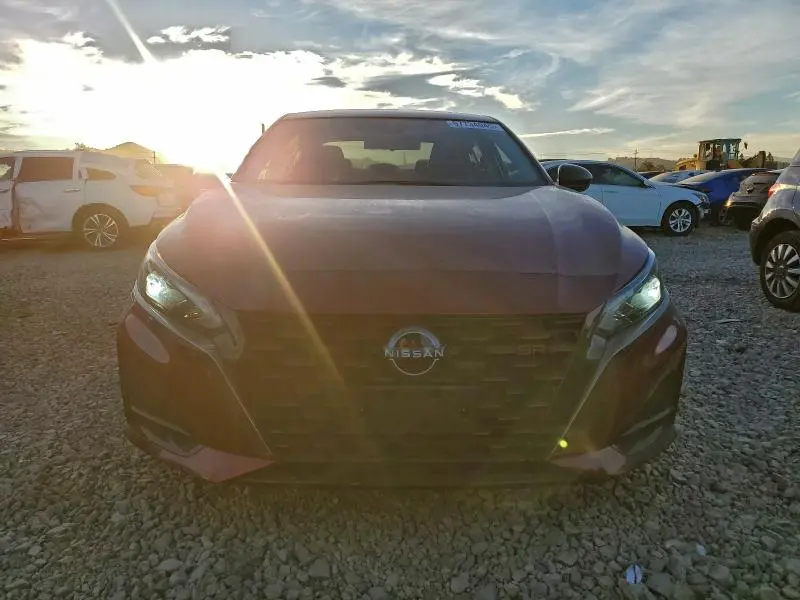 2023 NISSAN ALTIMA SR  