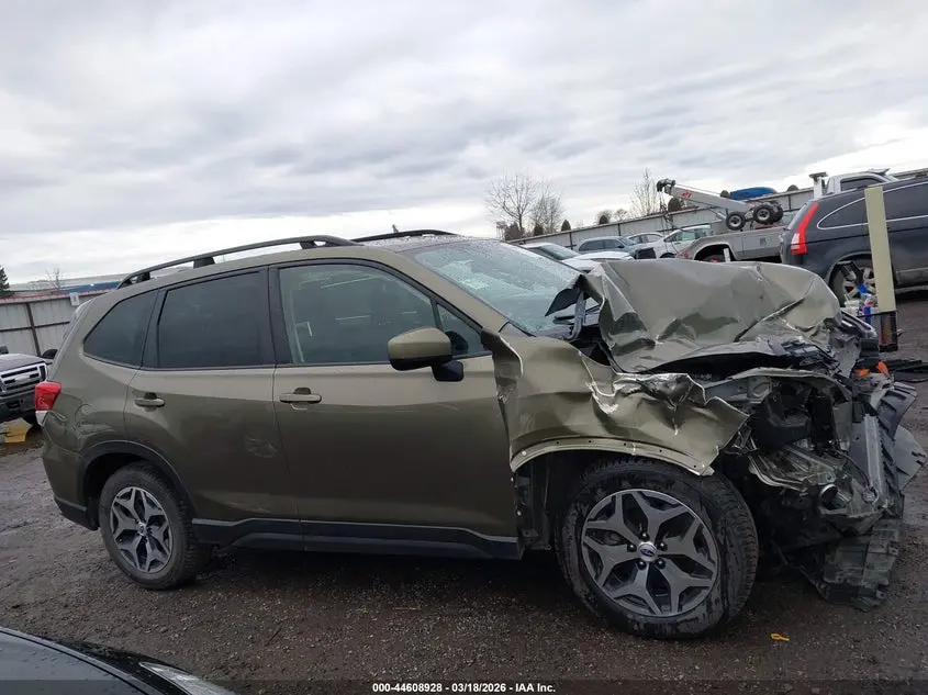 2022 SUBARU FORESTER PREMIUM