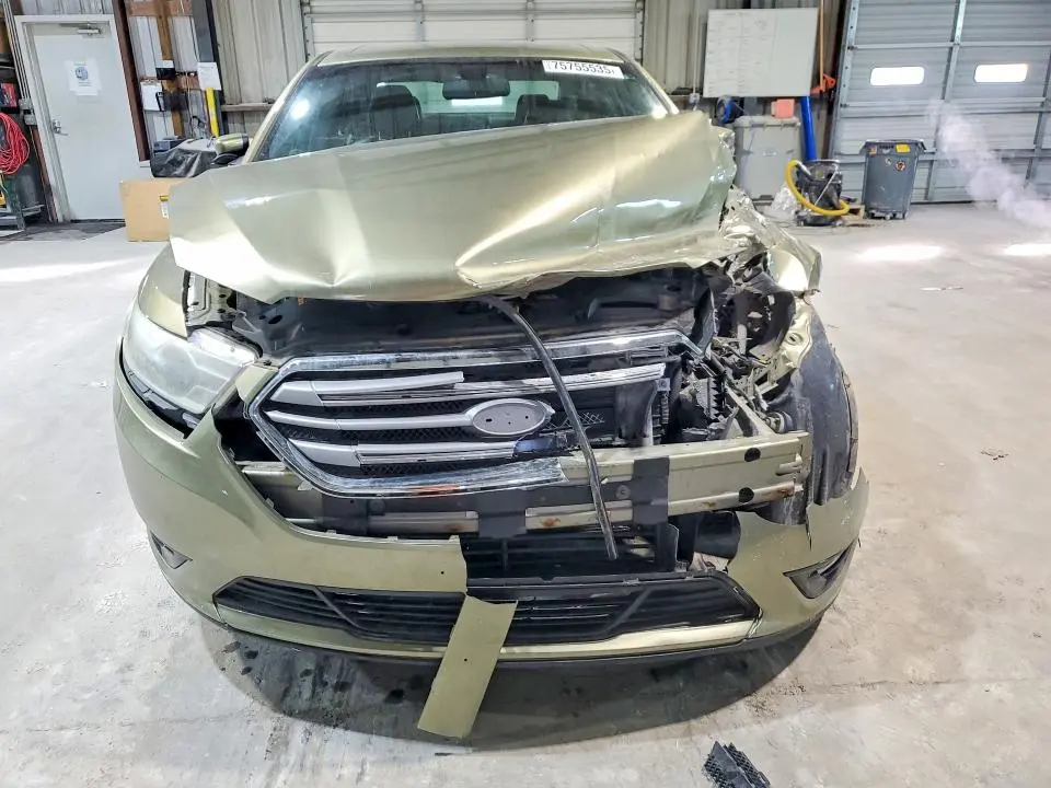 2013 FORD TAURUS SEL  