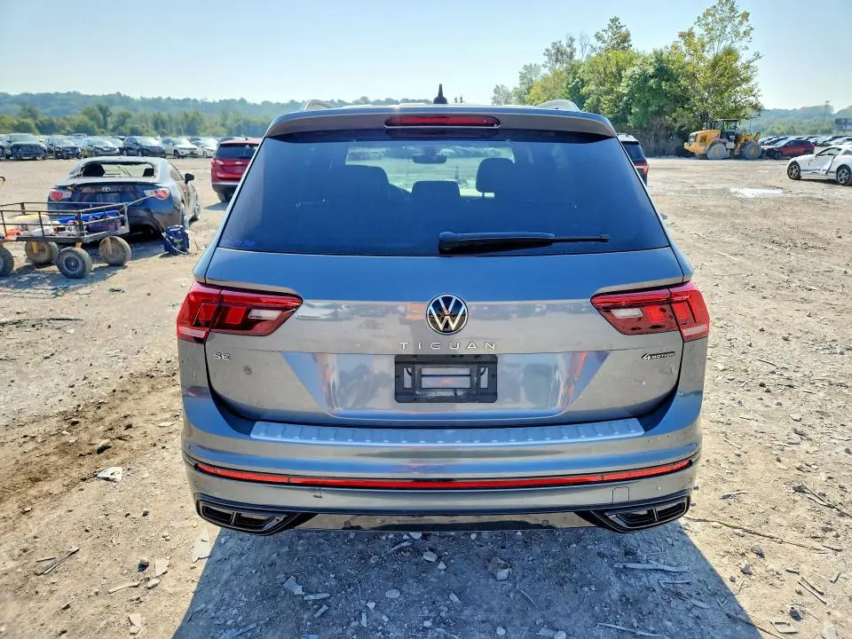 2022 VOLKSWAGEN TIGUAN SE R-LINE BLACK  