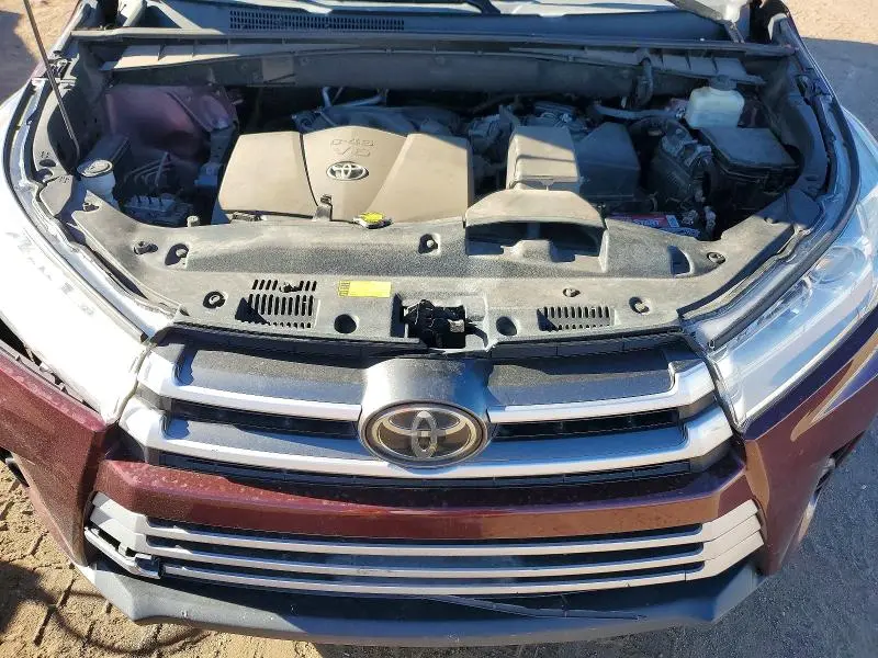 2017 TOYOTA HIGHLANDER XLE  