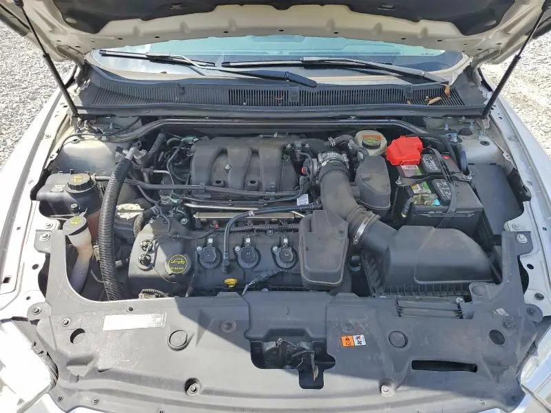 2016 FORD TAURUS SE  
