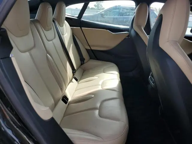 2015 TESLA MODEL S 85  