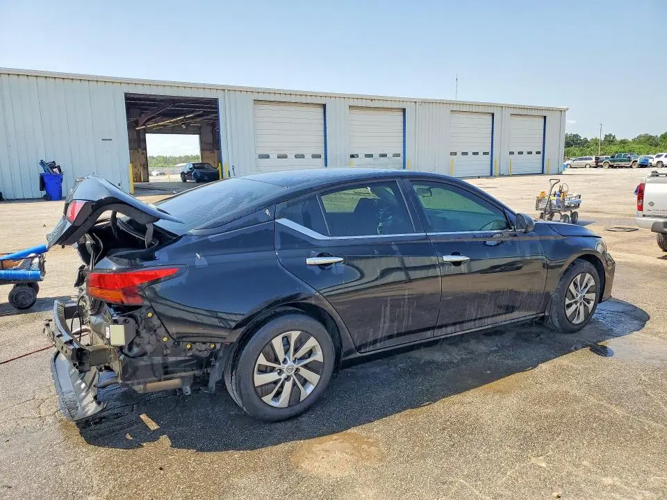 2024 NISSAN ALTIMA S  