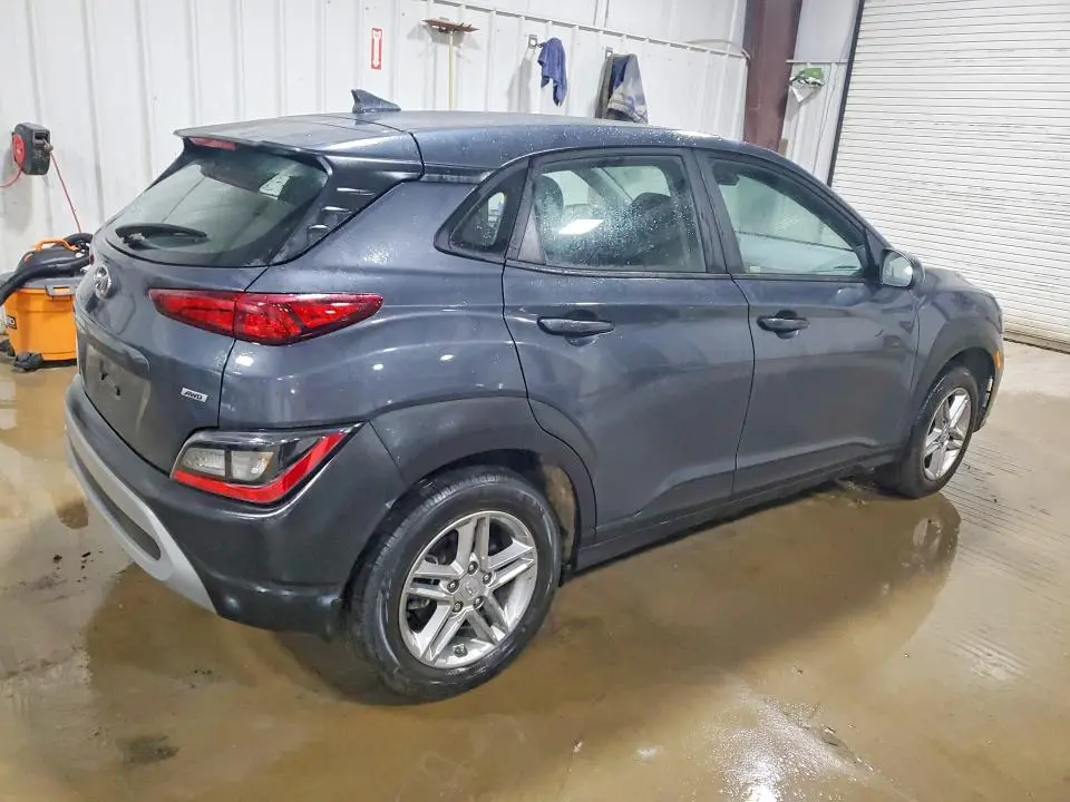 2022 HYUNDAI KONA SE  