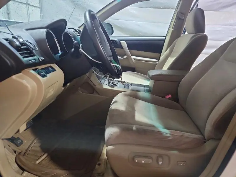 2010 TOYOTA HIGHLANDER BASE  